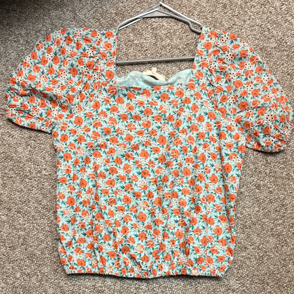 Solitaire Coral Floral Square-Neck Puff Sleeve Top on Mint